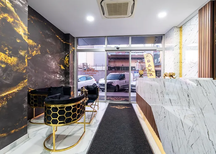 Wp White Palace Hotel